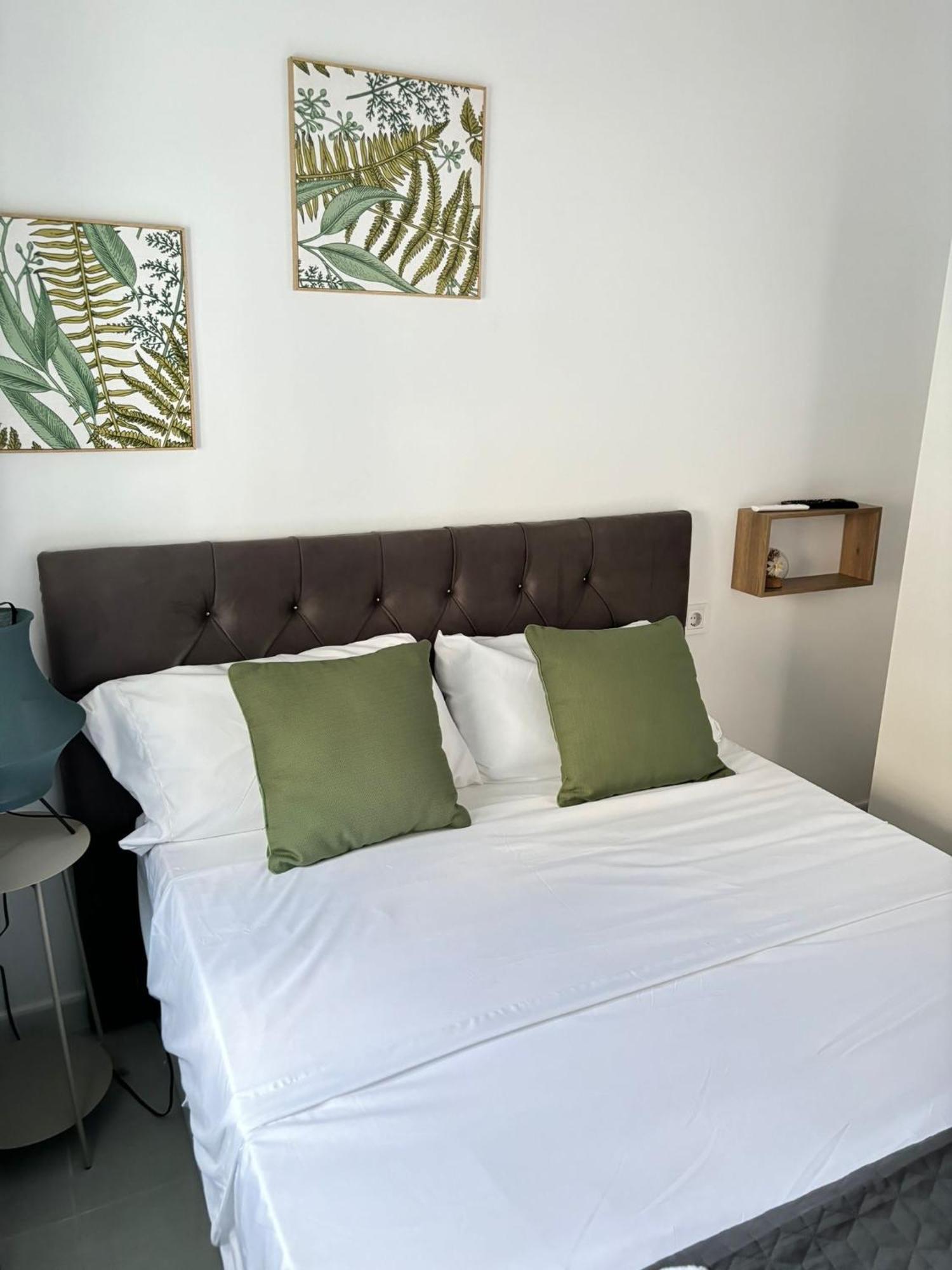 Carolinas Suites By Coqueto Alicante Eksteriør bilde