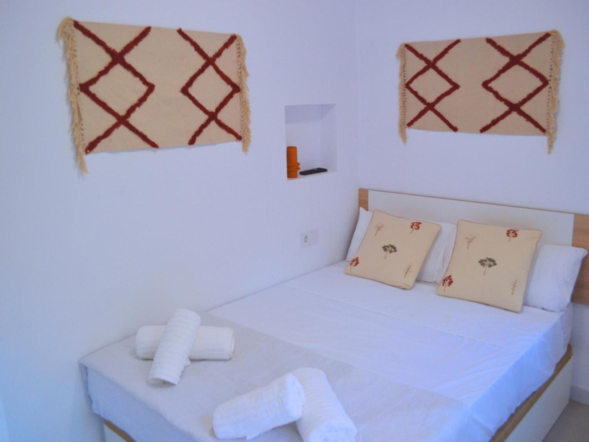 Carolinas Suites By Coqueto Alicante Eksteriør bilde