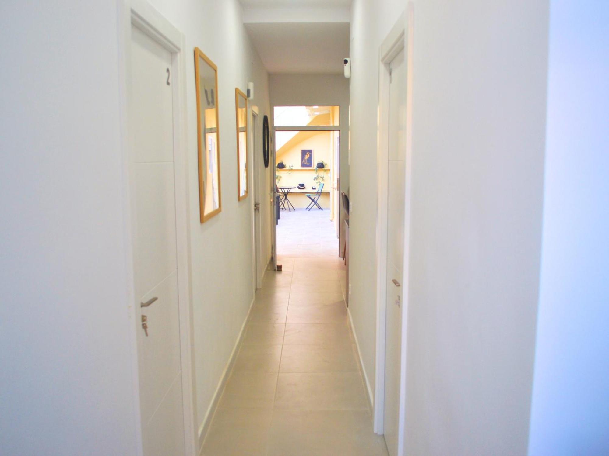 Carolinas Suites By Coqueto Alicante Eksteriør bilde