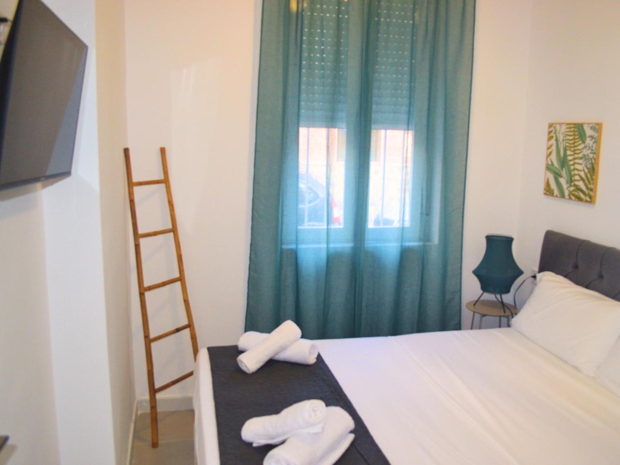 Carolinas Suites By Coqueto Alicante Eksteriør bilde