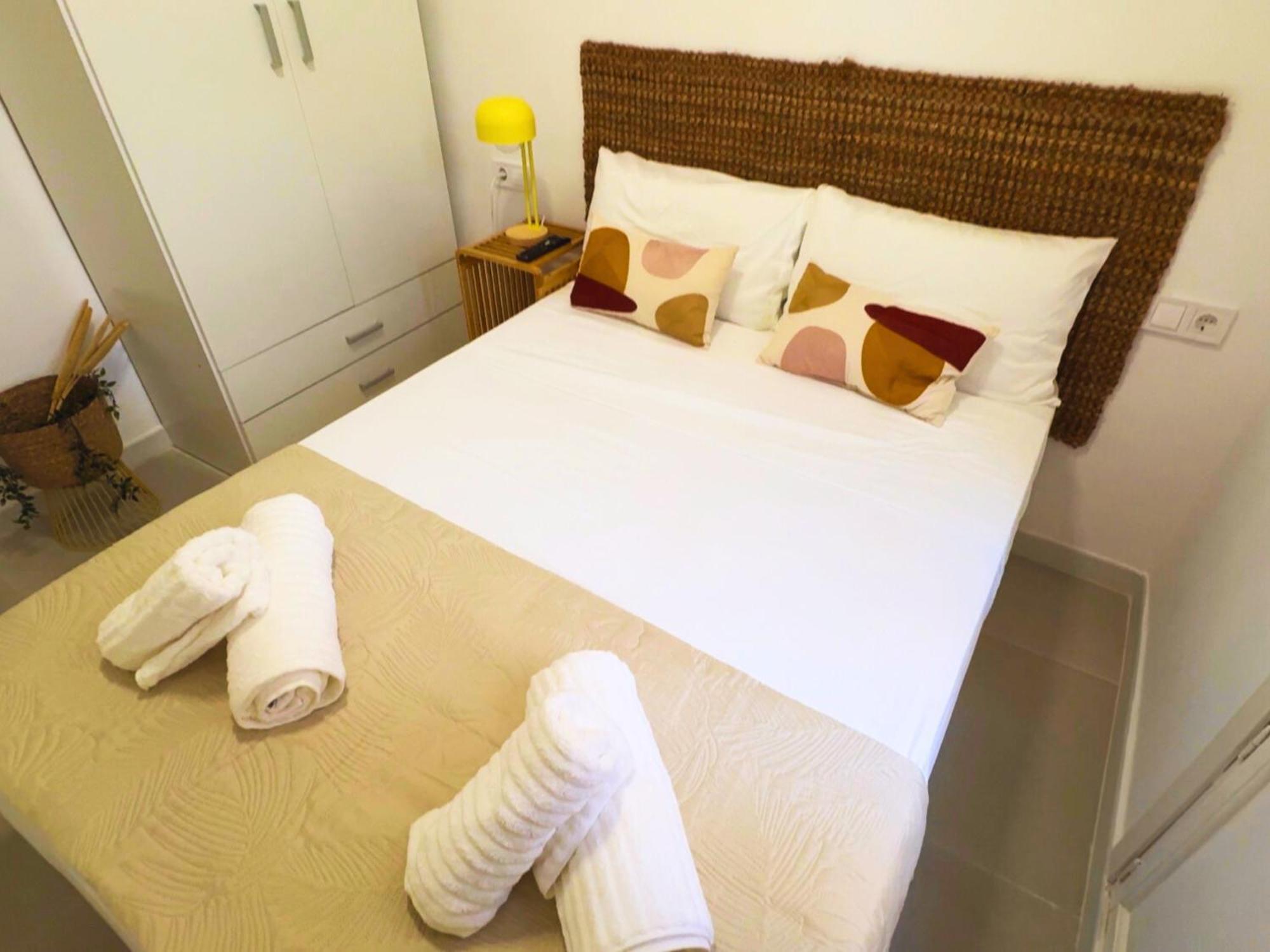 Carolinas Suites By Coqueto Alicante Eksteriør bilde