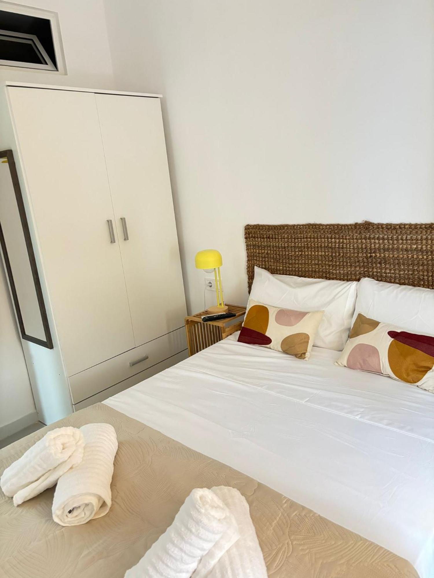 Carolinas Suites By Coqueto Alicante Eksteriør bilde