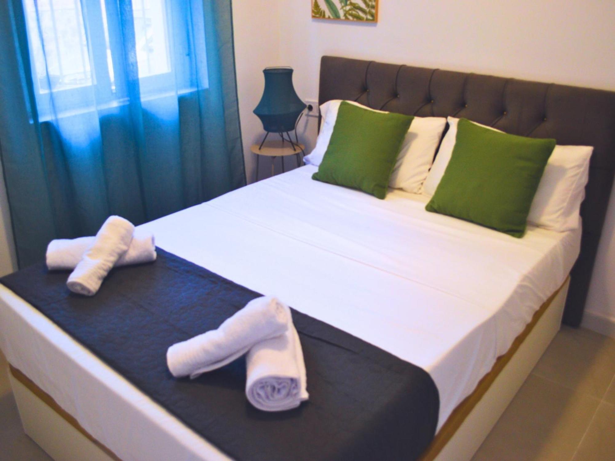 Carolinas Suites By Coqueto Alicante Eksteriør bilde