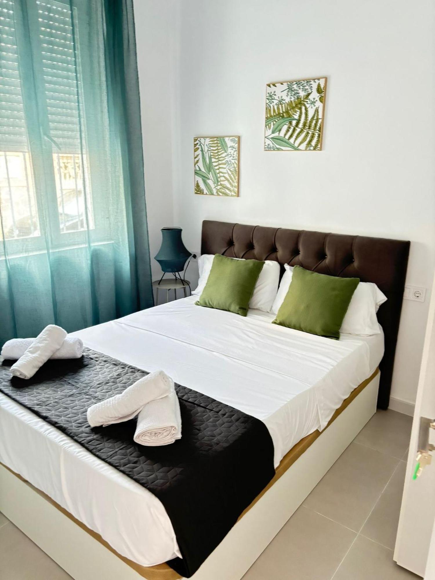 Carolinas Suites By Coqueto Alicante Eksteriør bilde